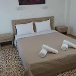 Hotel Firaxenia Fira (Santorini)