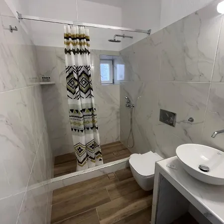 Szálloda Firaxenia 2*